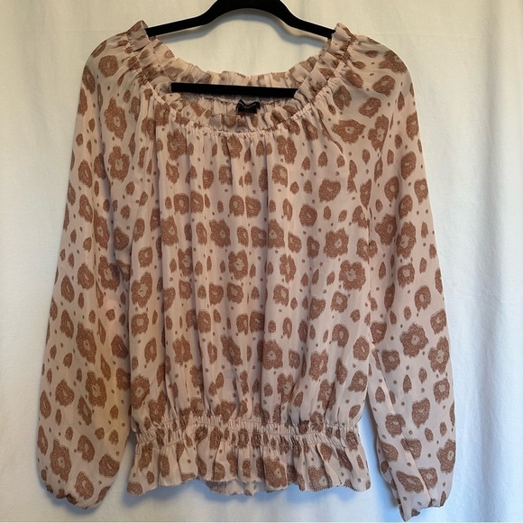 Ann Taylor Leopard Print Smocked Blouse Size Medium Elastic Cuffs Romantic Chic - Picture 1 of 11